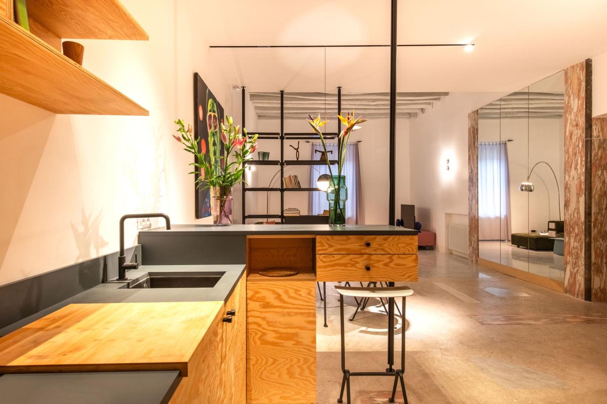 פלרמו Sartoria Cavour - Modern Sicilian Elegance In A Former Tailor Shop מראה חיצוני תמונה